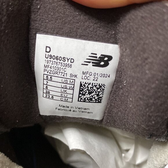 New Balance U9060SYD Sneaker - Picture 8 of 9